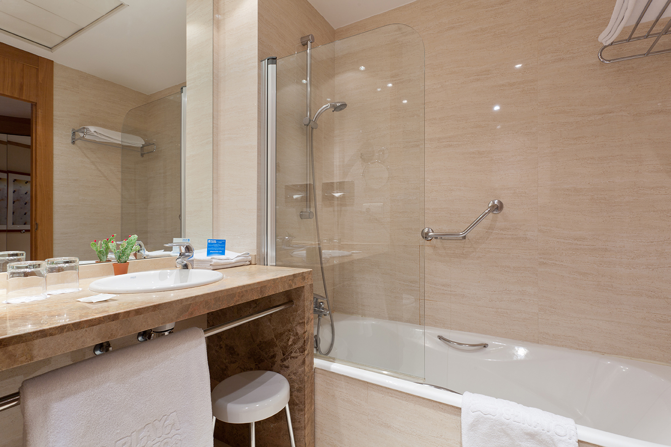 312_alta_senatorparque Detalle Baño.jpg